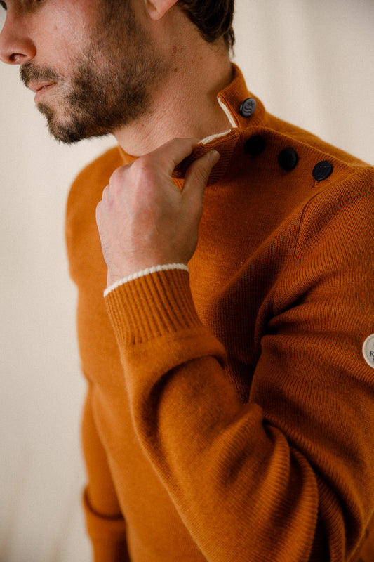 Two-tone virgin wool sweater