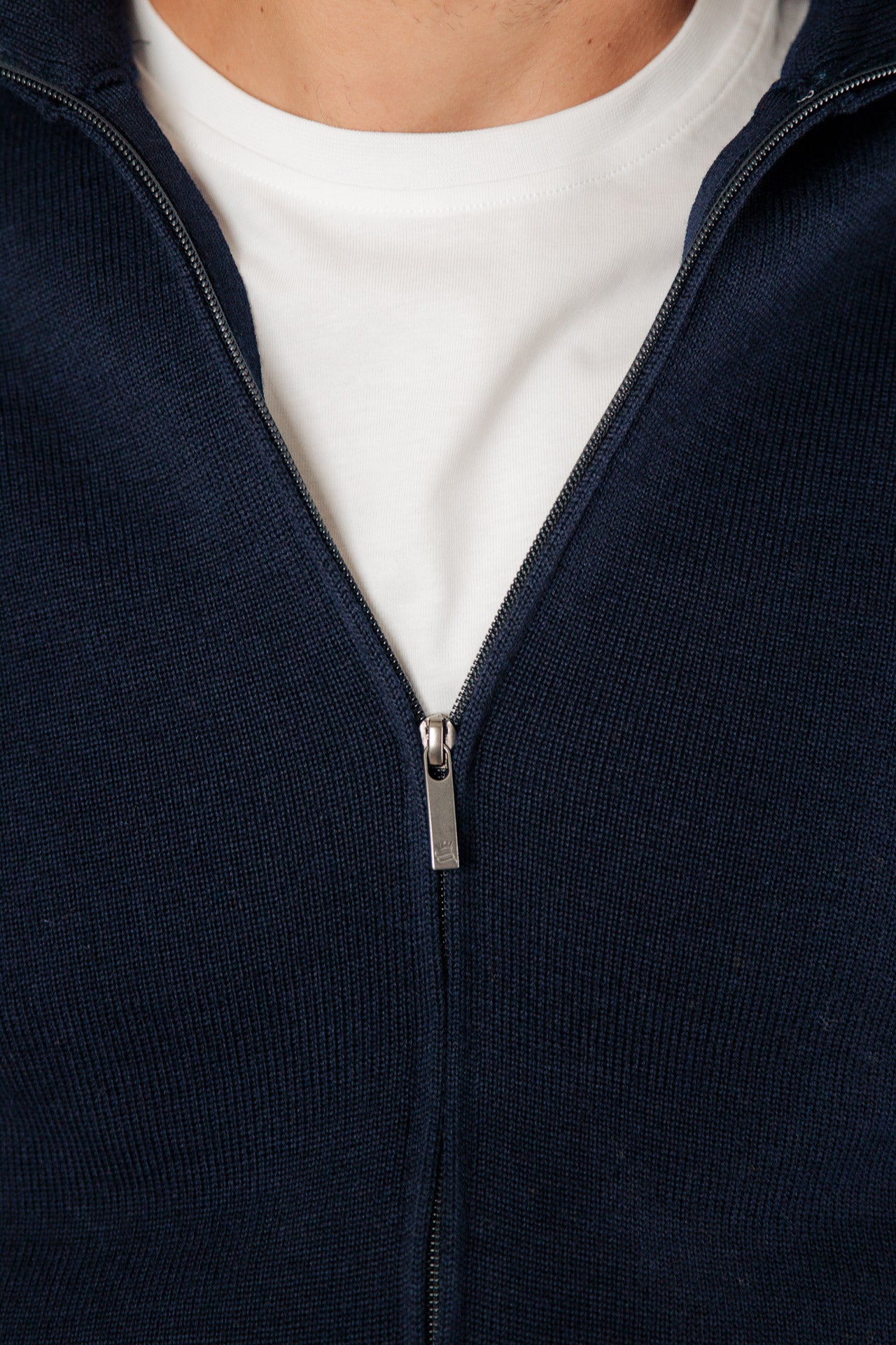 VESTE AJUSTEE COL MONTANT