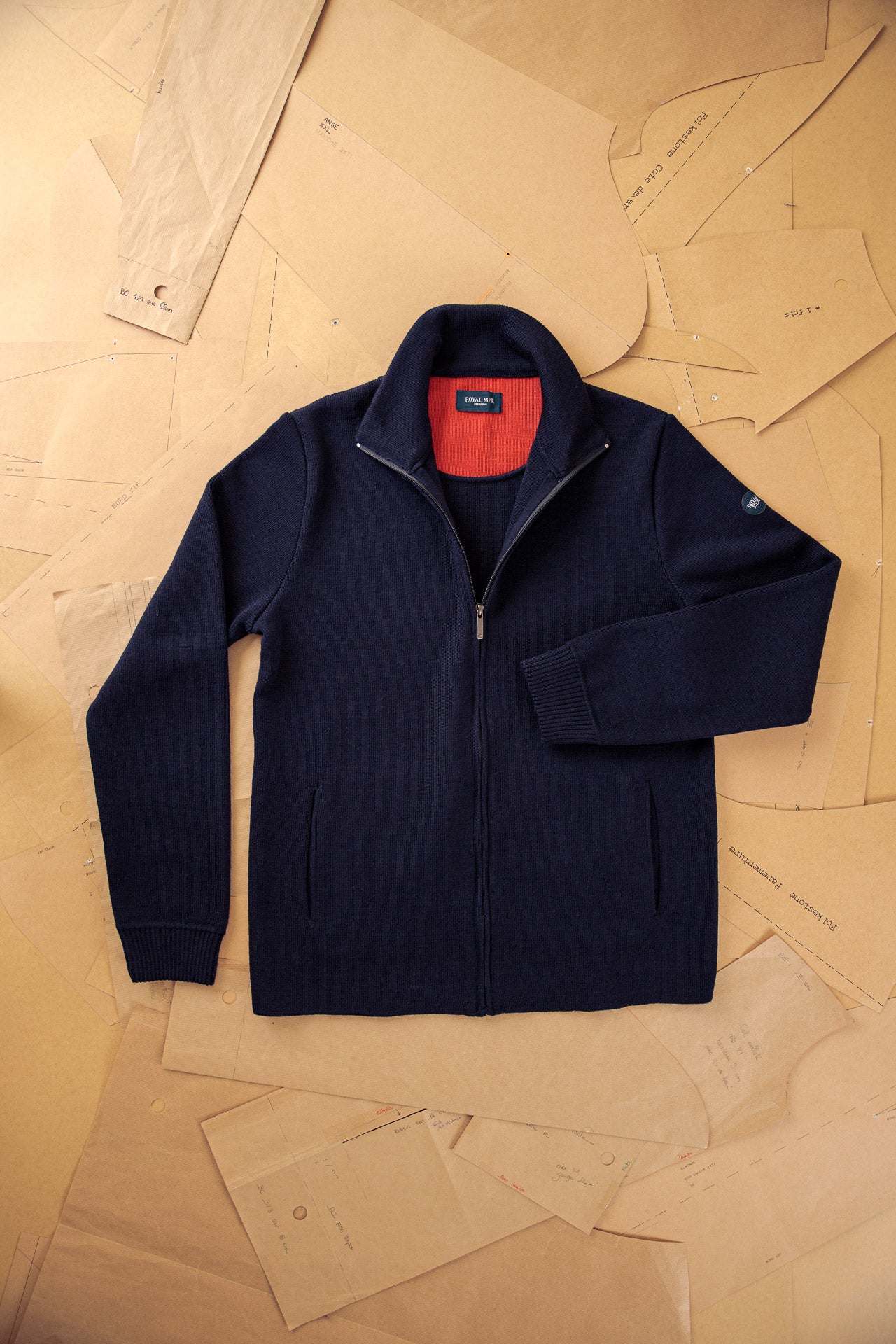 VESTE AJUSTEE COL MONTANT