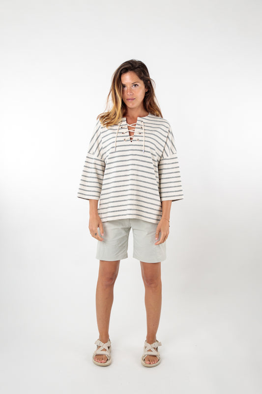 Loose tunic with lacing