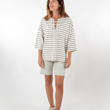 Loose tunic with lacing