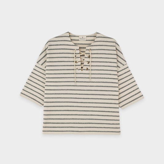 Loose tunic with lacing