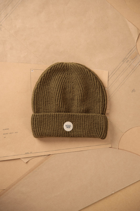 PLAIN BEANIE WITH WIDE CUFF