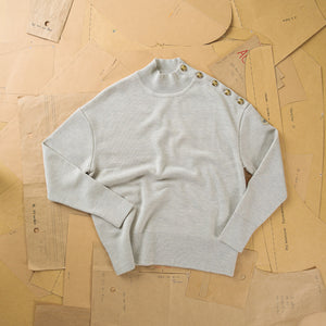 WIDE HIGH COLLAR SWEATER