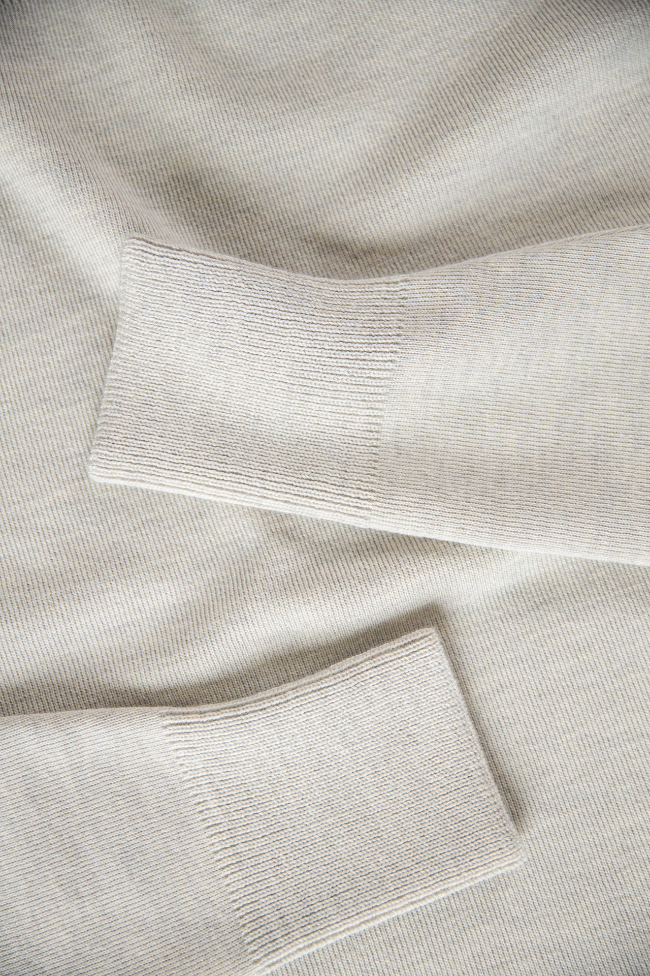 WIDE HIGH COLLAR SWEATER