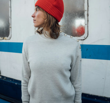 WIDE HIGH COLLAR SWEATER