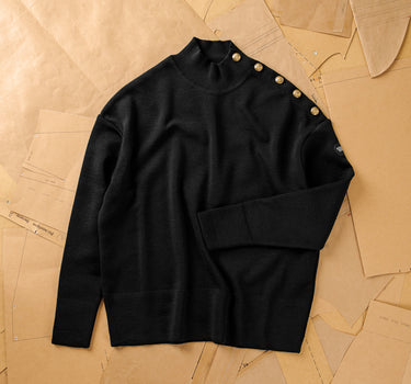 WIDE HIGH COLLAR SWEATER
