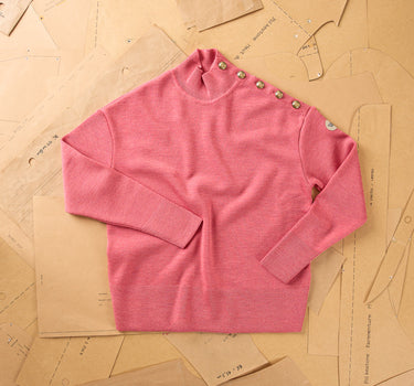 WIDE HIGH COLLAR SWEATER