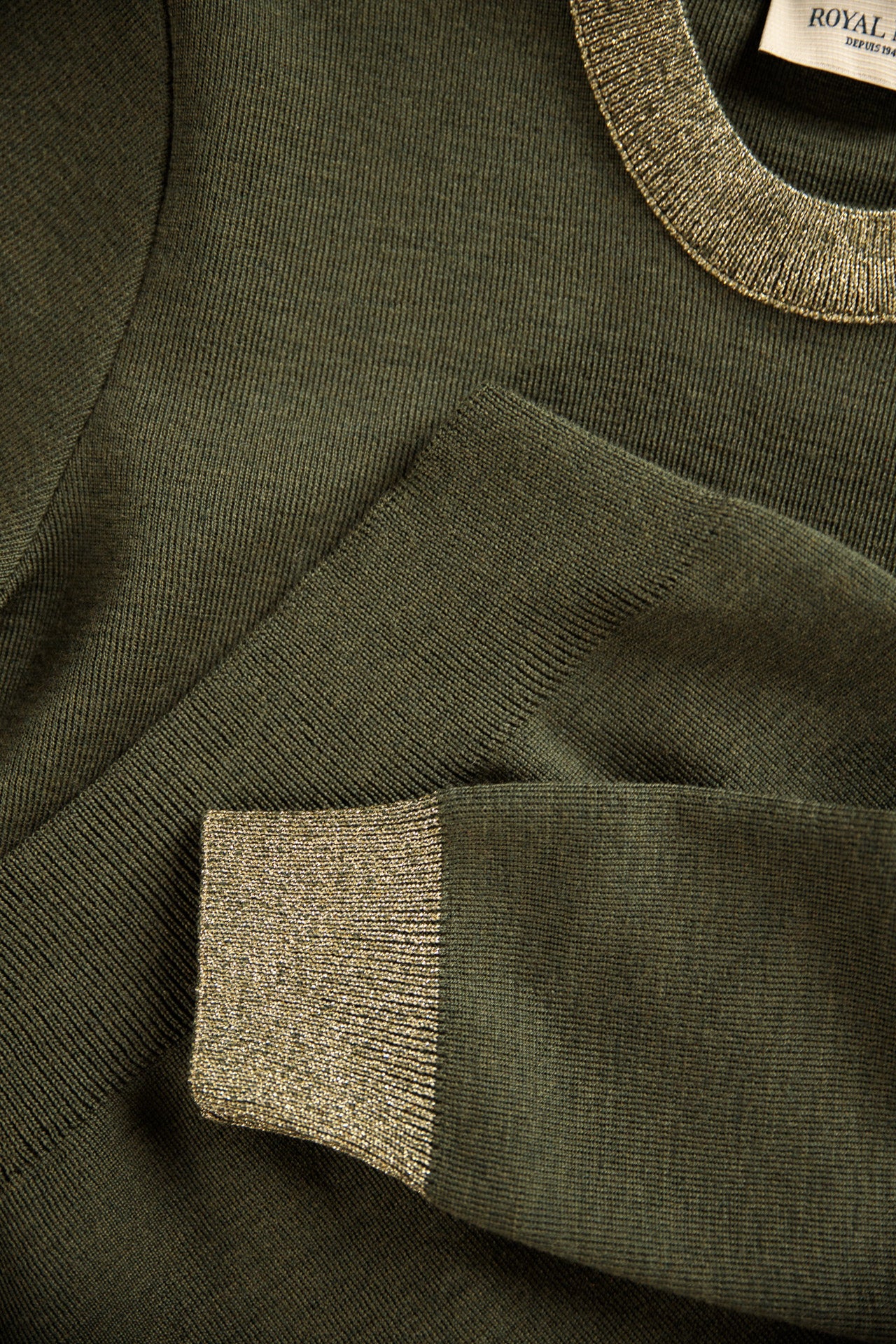 COMFORTABLE VOLUME SAILOR NECK SWEATER