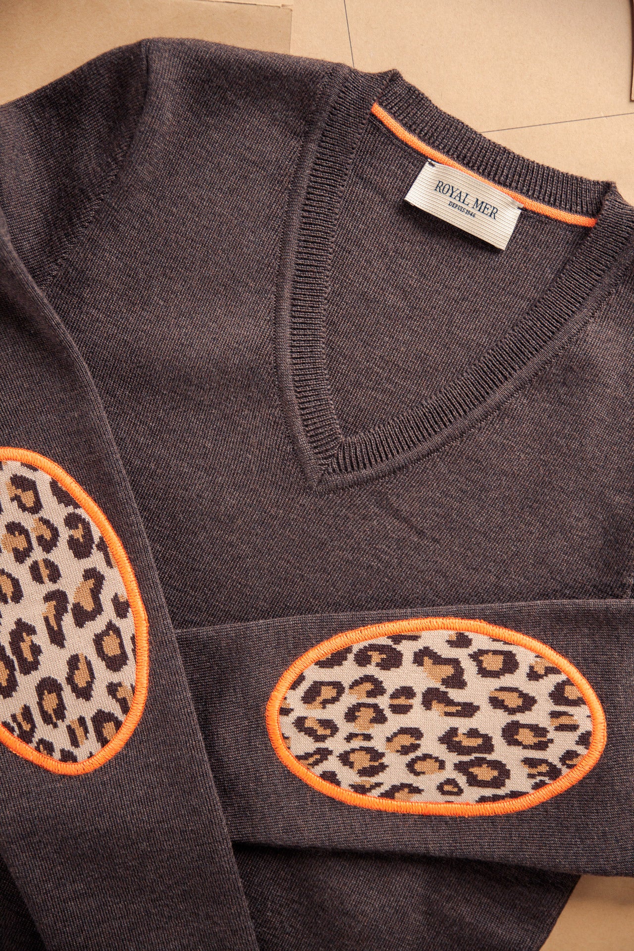 Pull Hali Marron/Leopard