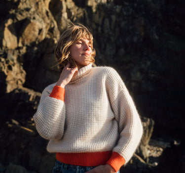 LOOSE VOLUME TURTLENECK SWEATER