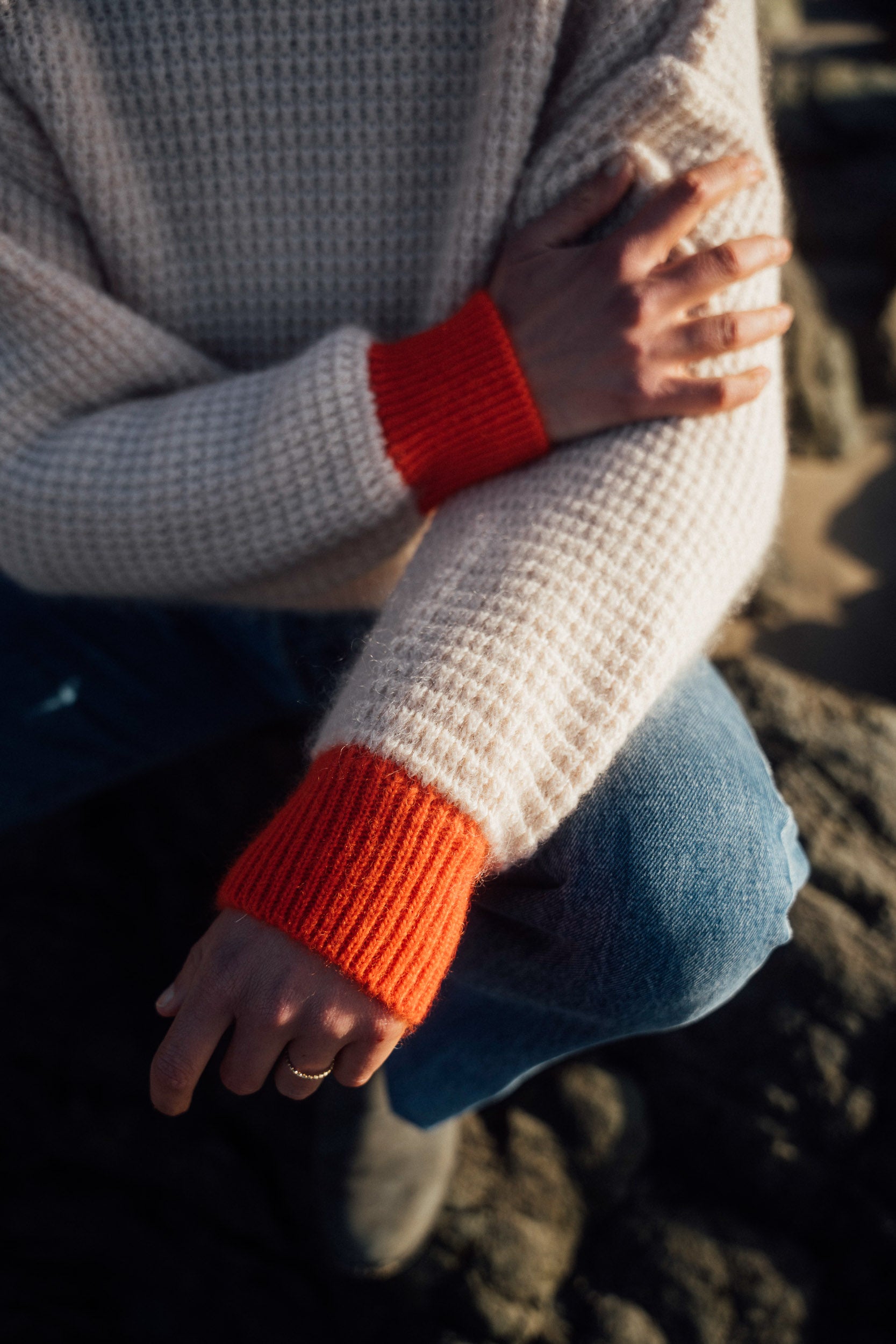 LOOSE VOLUME TURTLENECK SWEATER