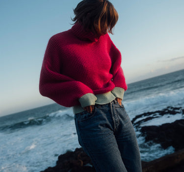 LOOSE VOLUME TURTLENECK SWEATER