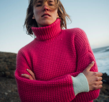 LOOSE VOLUME TURTLENECK SWEATER