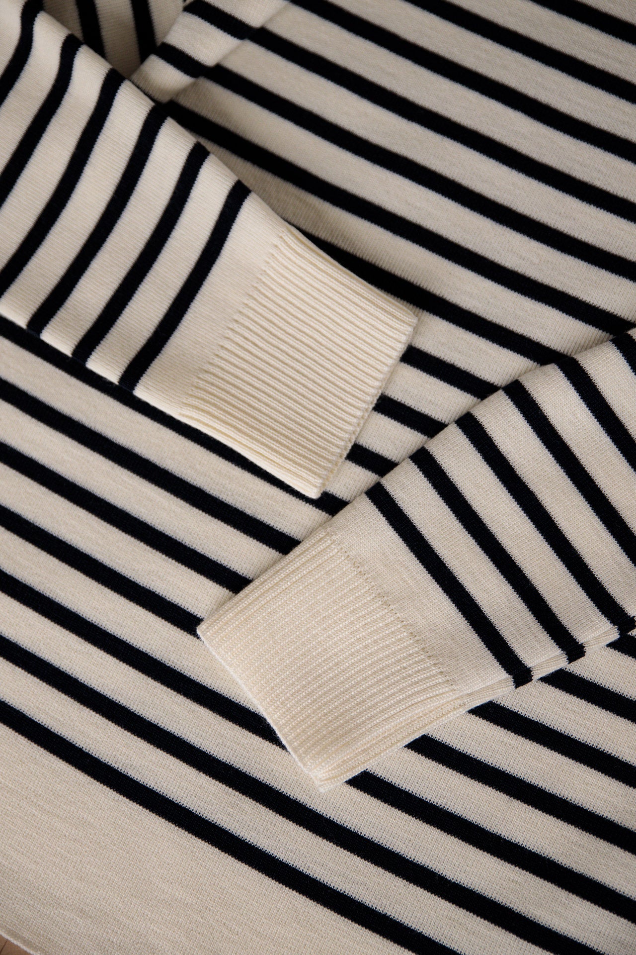 FITTED STRIPED SAILOR SWEATER