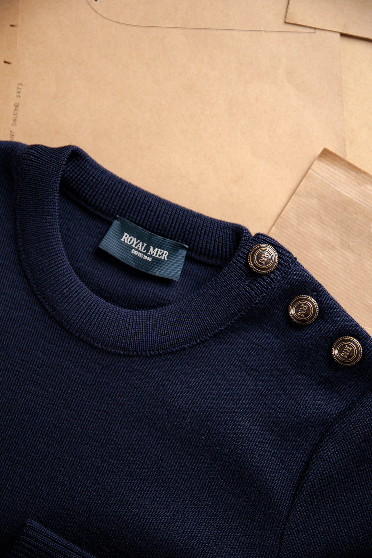 FITTED PLAIN SAILOR SWEATER