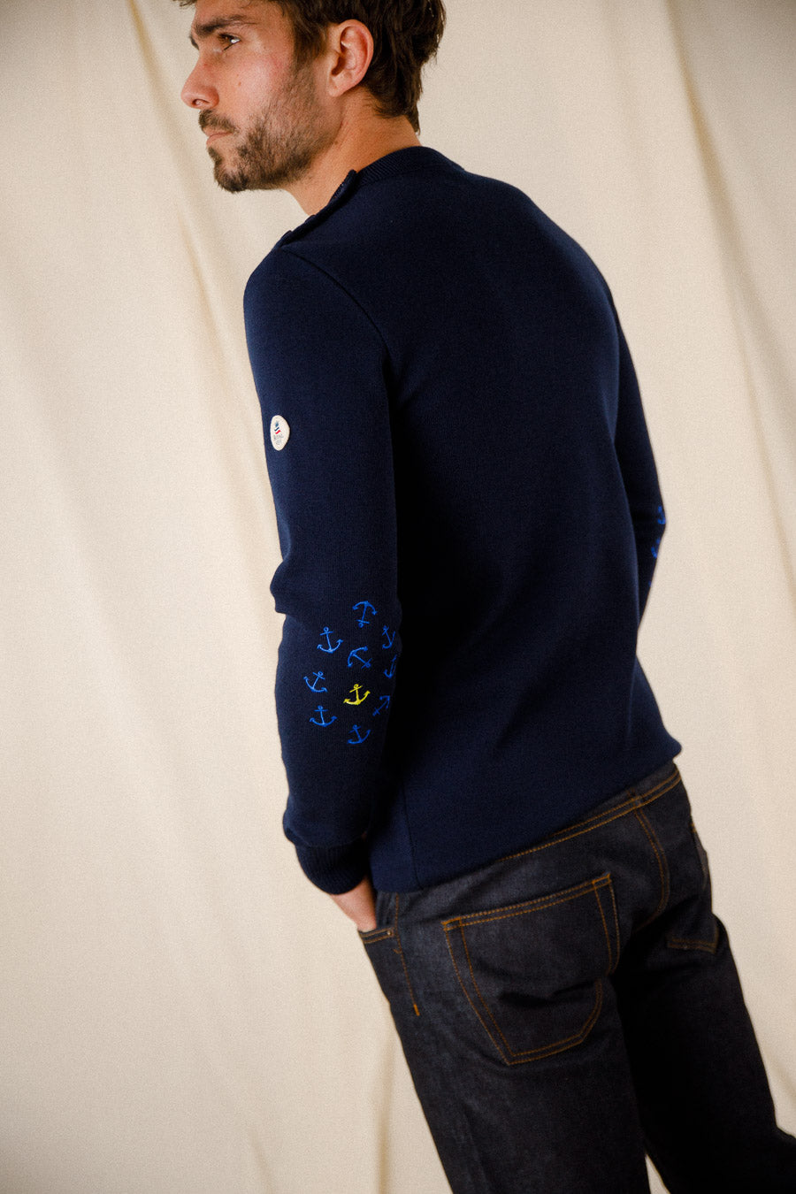 Pull marin uni coudières ancres Klasel
