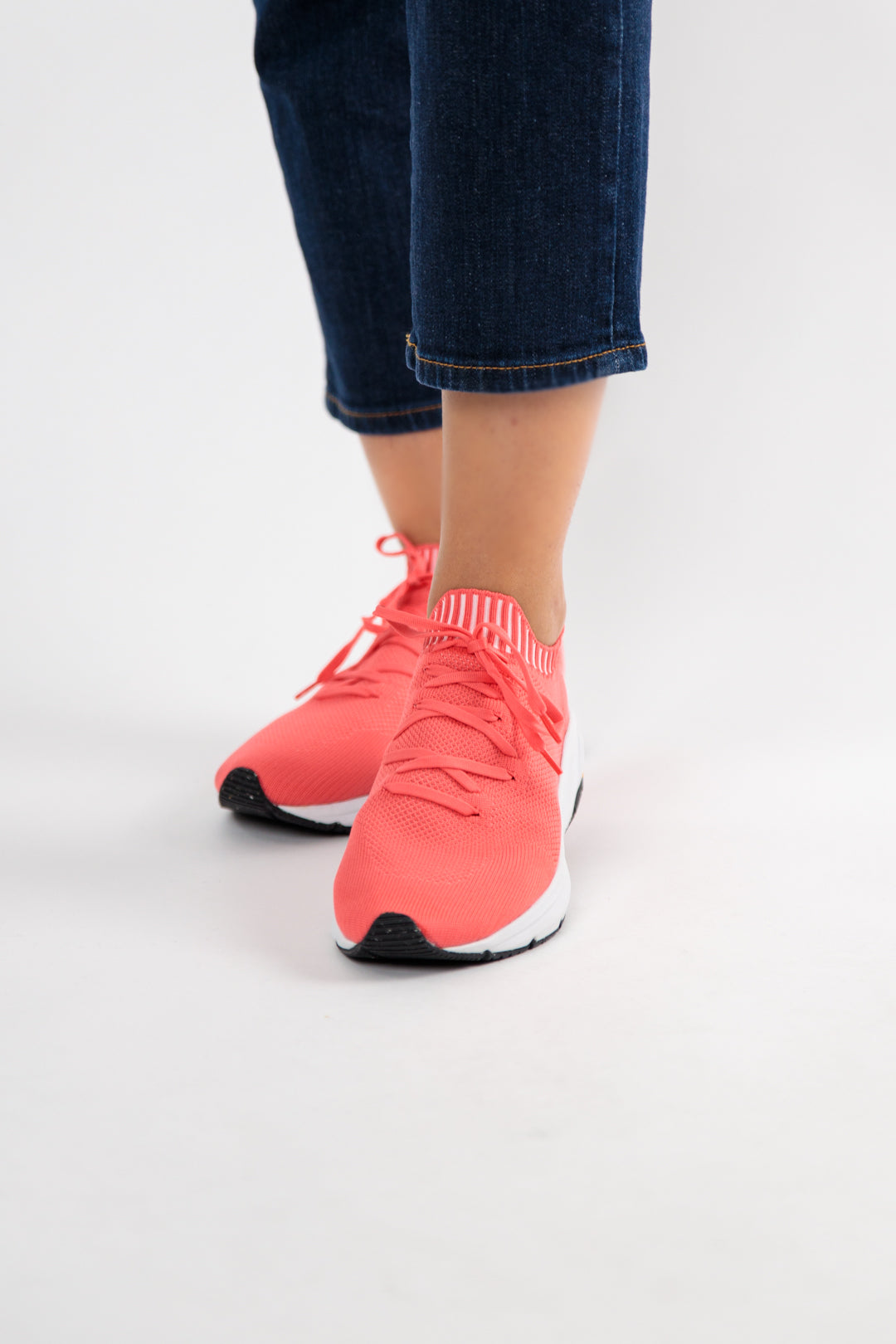 Mesh sneakers