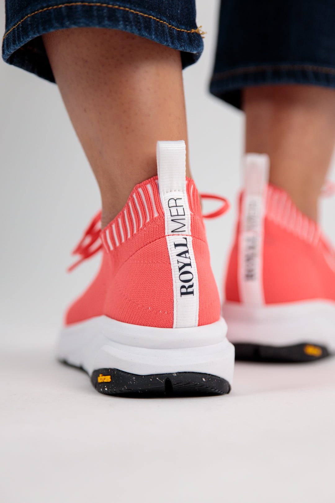 Mesh sneakers