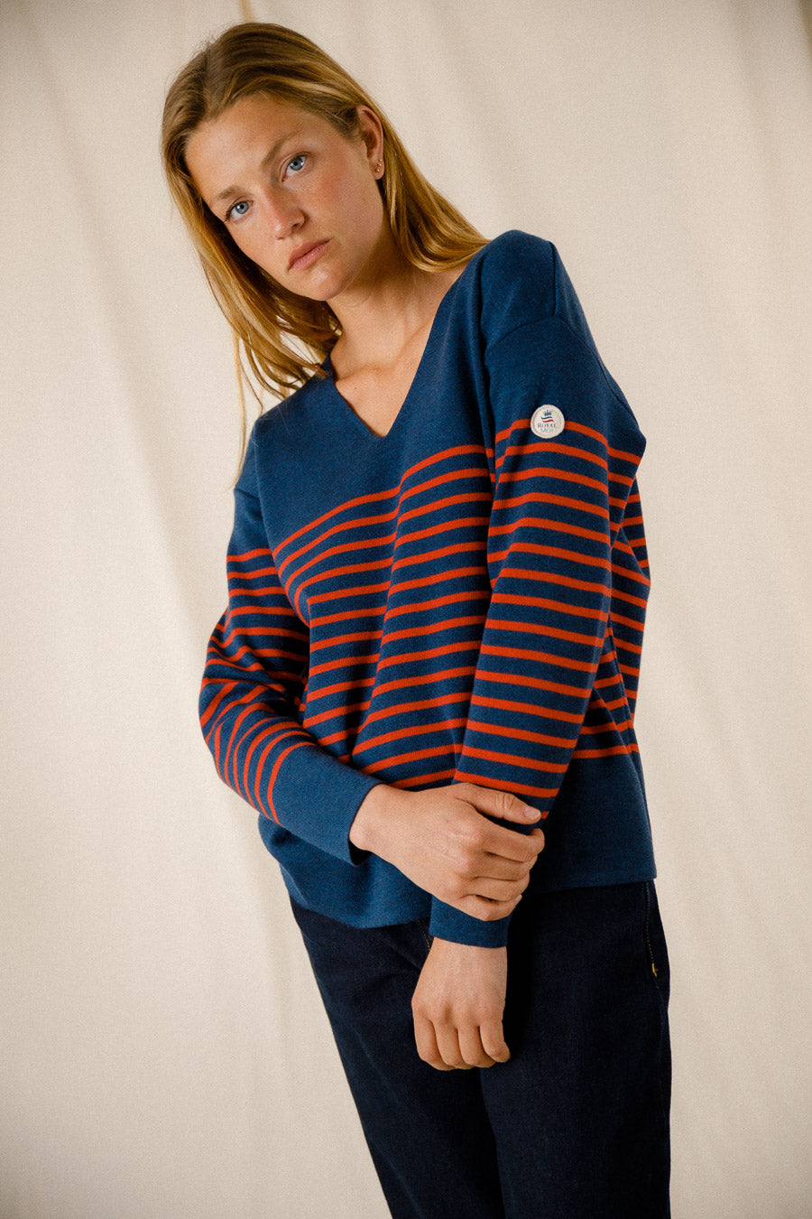 Pull rayé col v