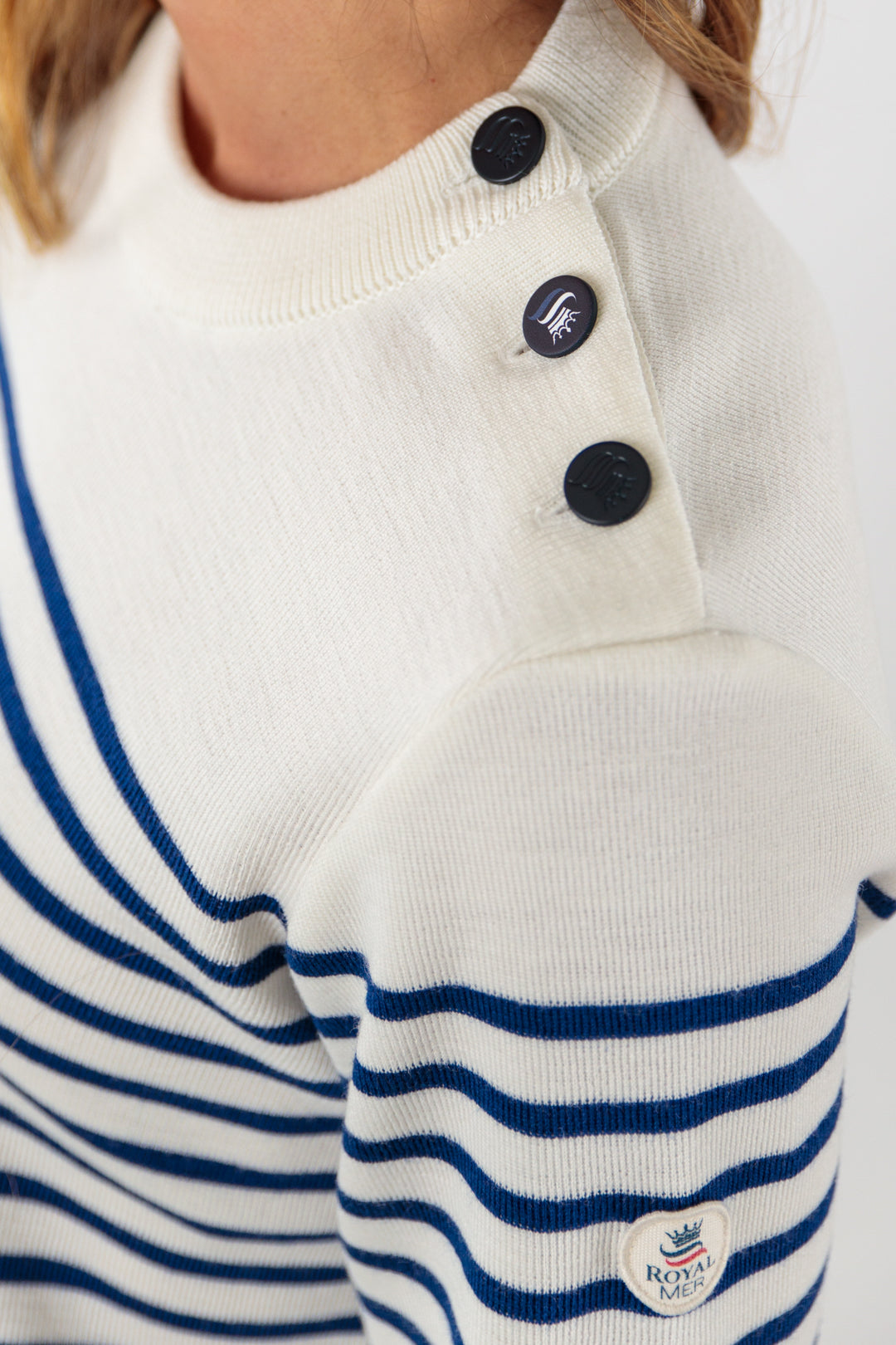 Striped sailor sweater with matte button – Royal Mer