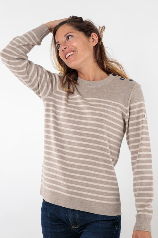 Striped sailor sweater with matte button