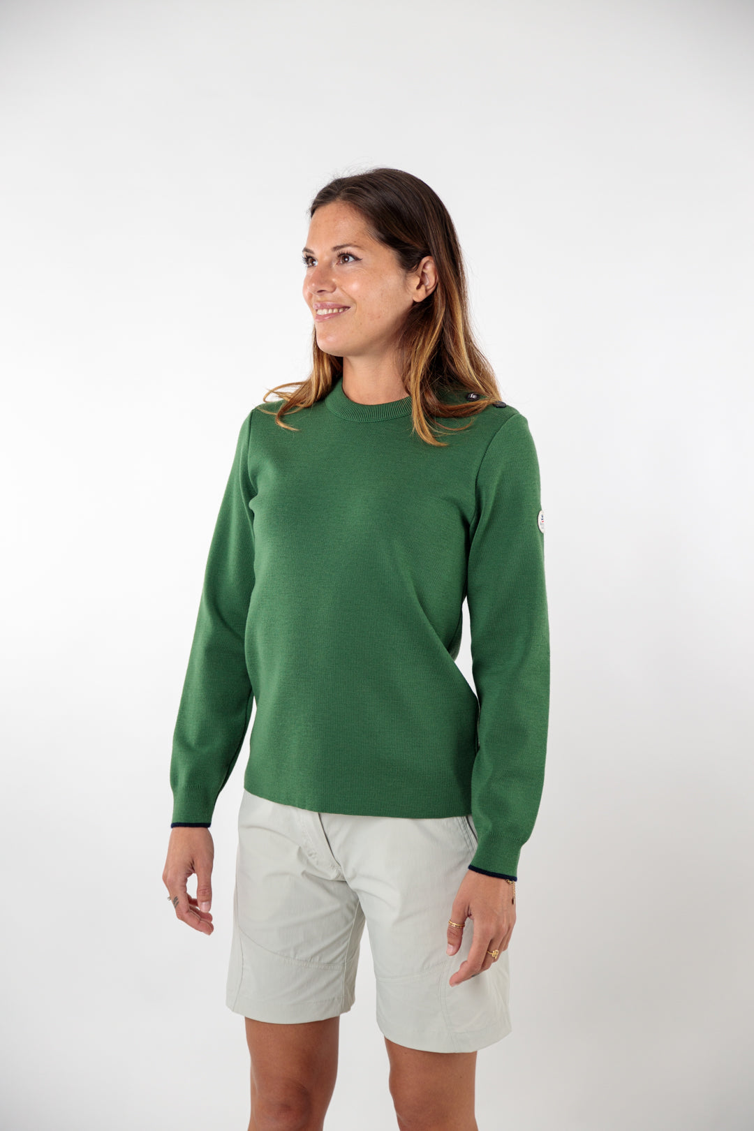 Pull marin uni boutons mats