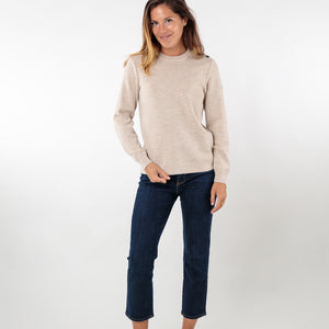 Plain sailor sweater with matte button