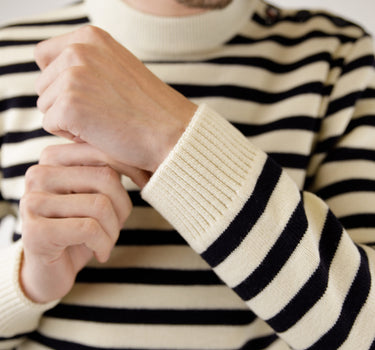 Pull marin rayé