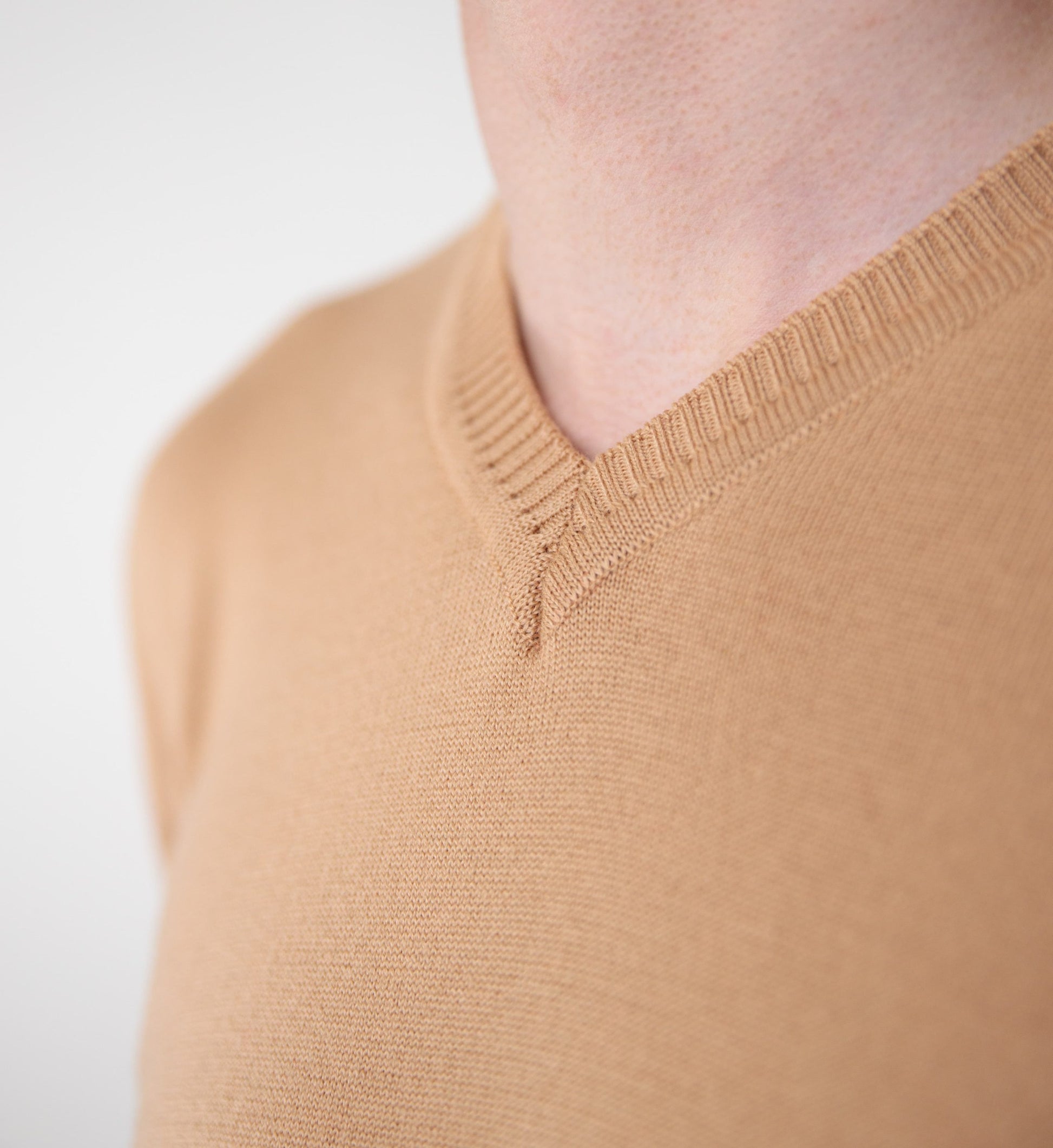 Pull fin uni col v