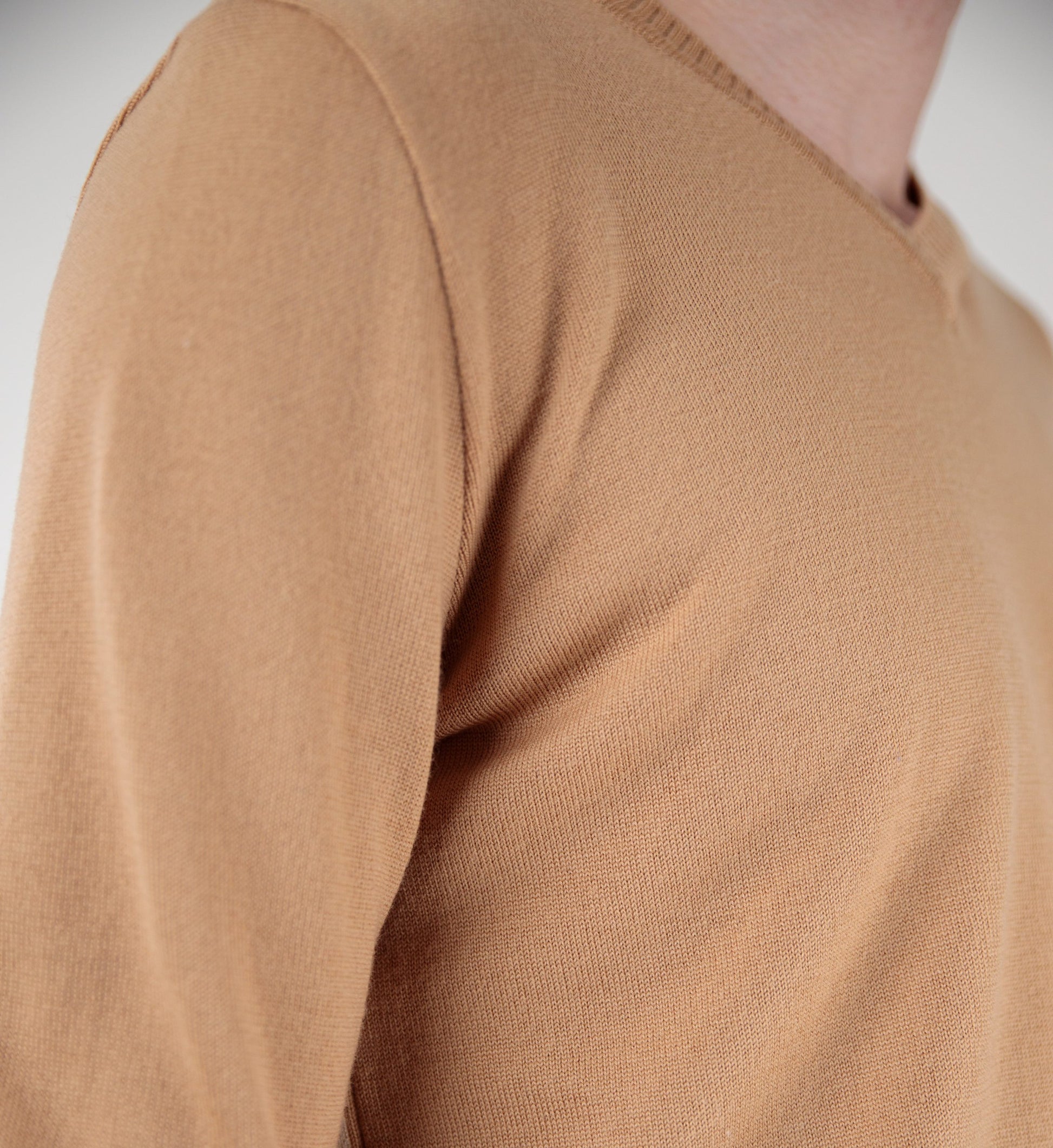 Pull fin uni col v