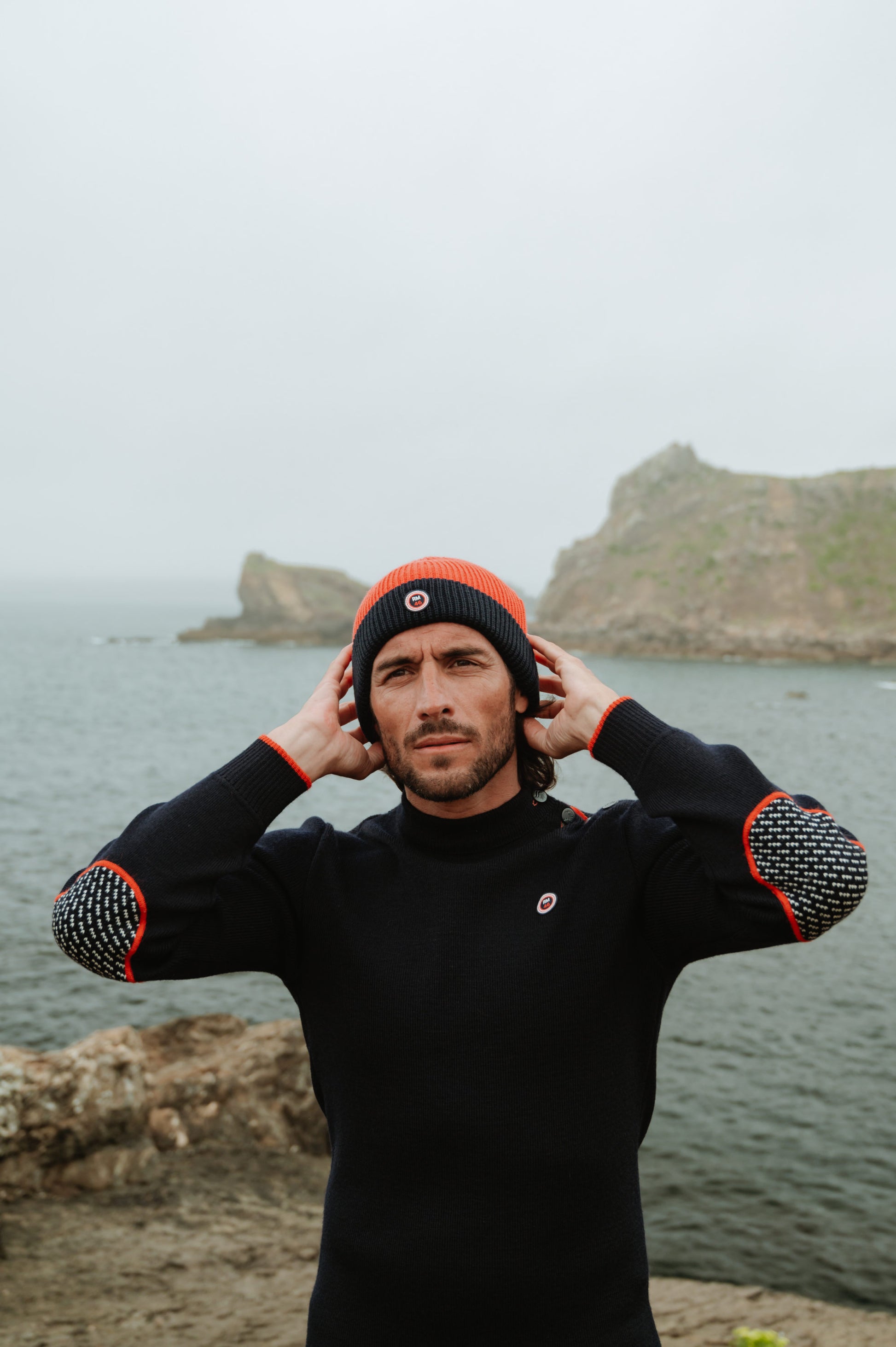 Pull marin col montant