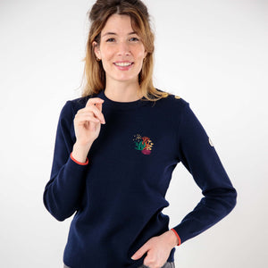 Pull avec broderie coraux