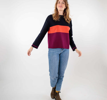 Loose tricolor sweater