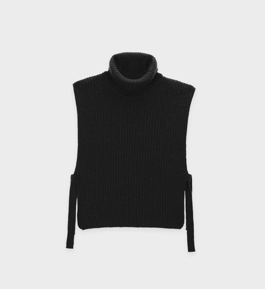 Sleeveless turtleneck sweater