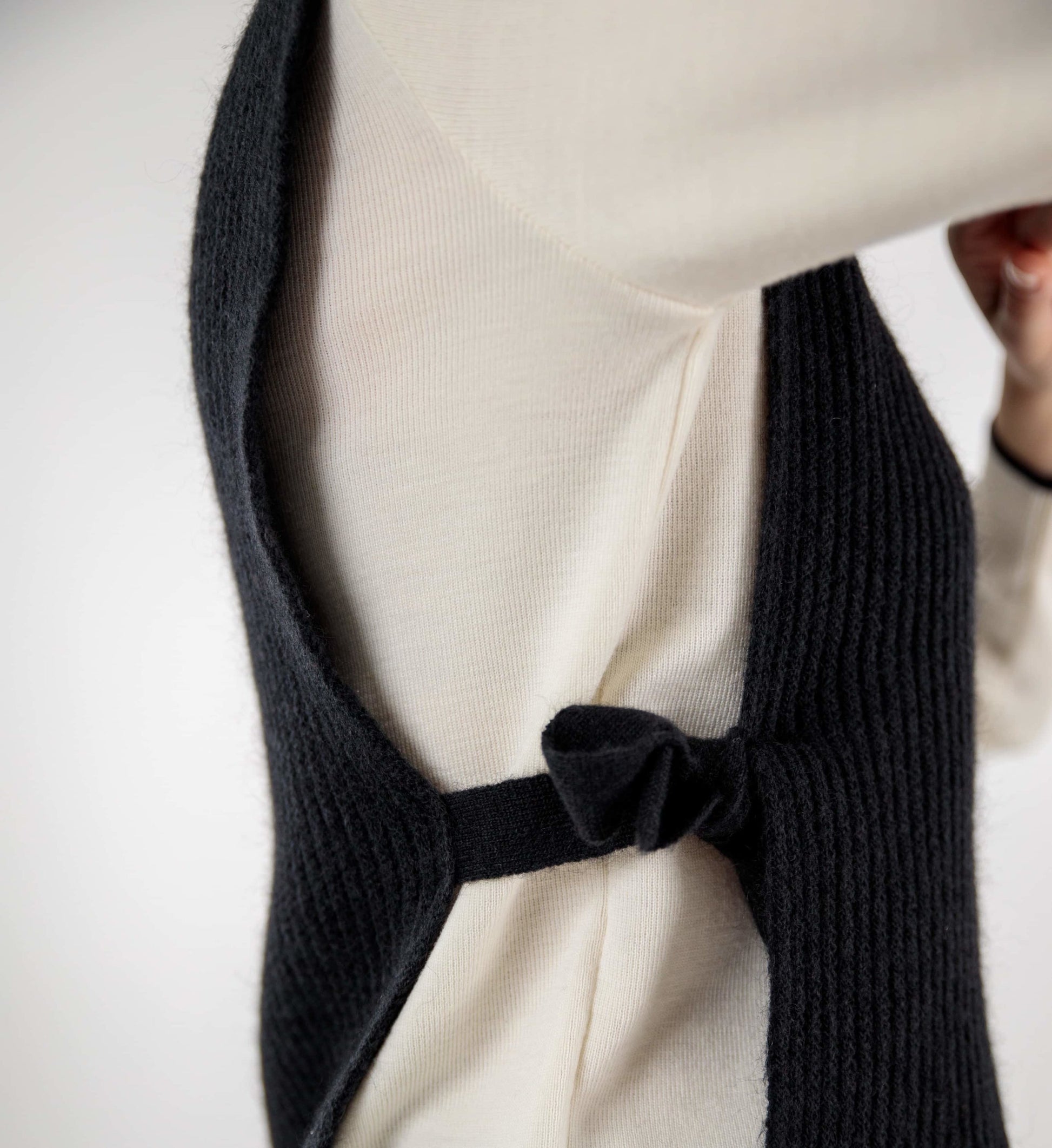 Sleeveless turtleneck sweater