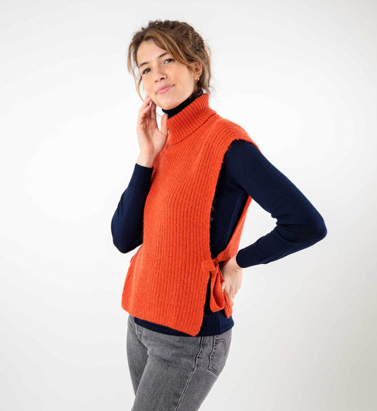 Sleeveless turtleneck sweater