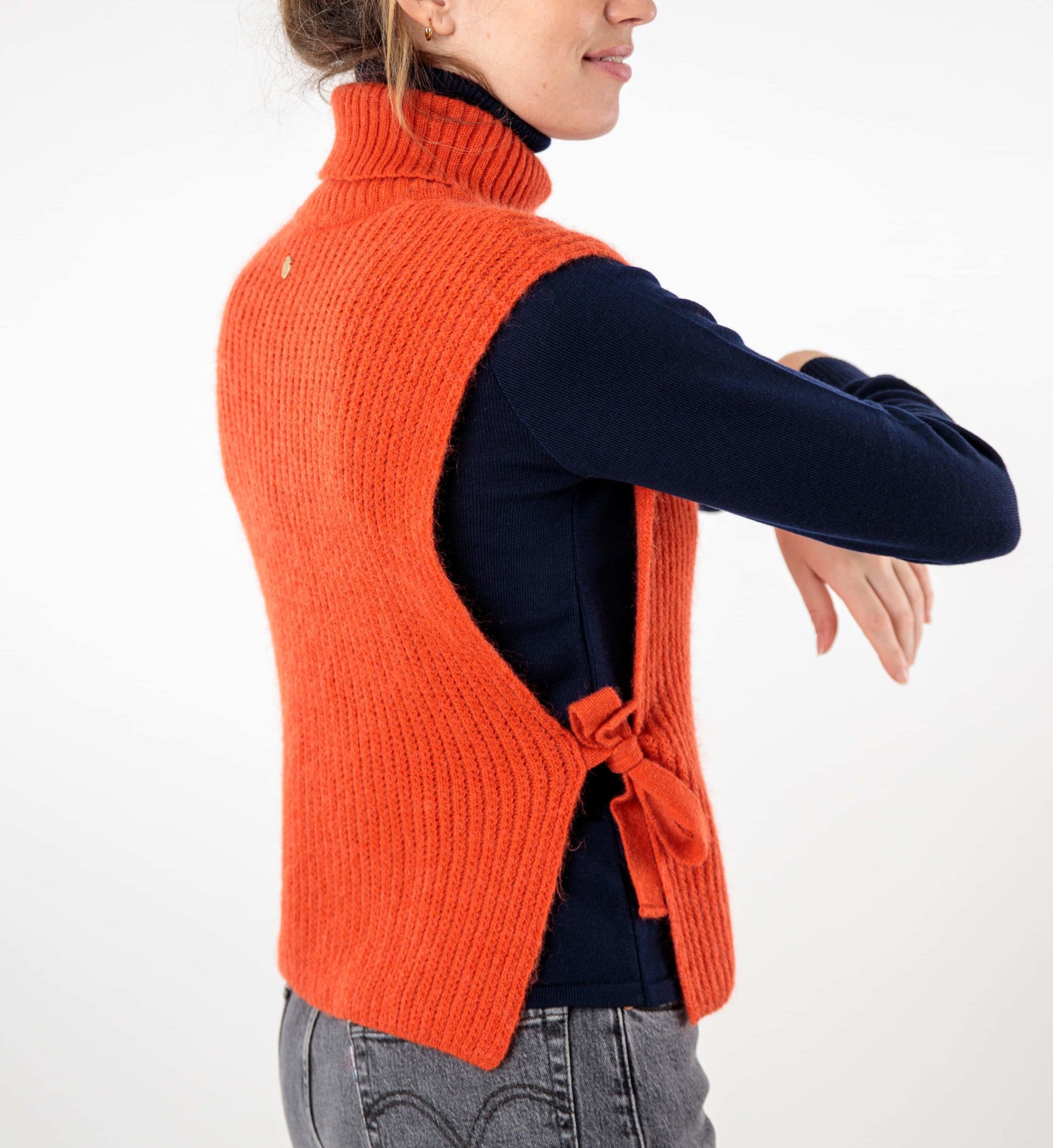 Sleeveless turtleneck sweater